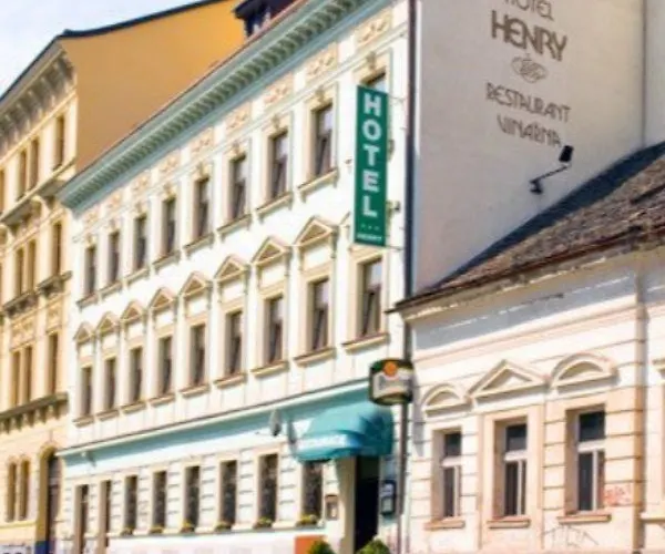 Henry Center Boutique Hotel 2*